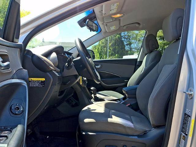 Used 2019 Hyundai Santa Fe XL SE FWD image 14
