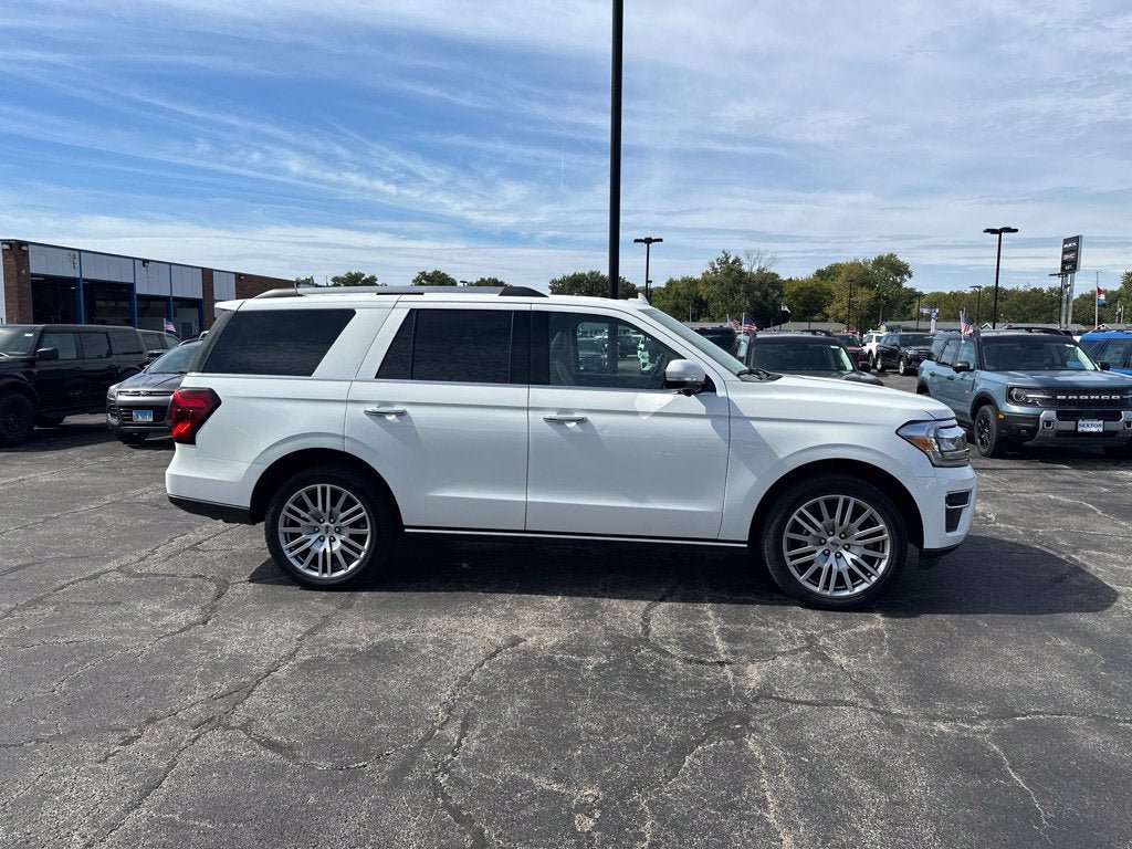 Certified 2023 Ford Expedition Limited AWD/4WD image 4