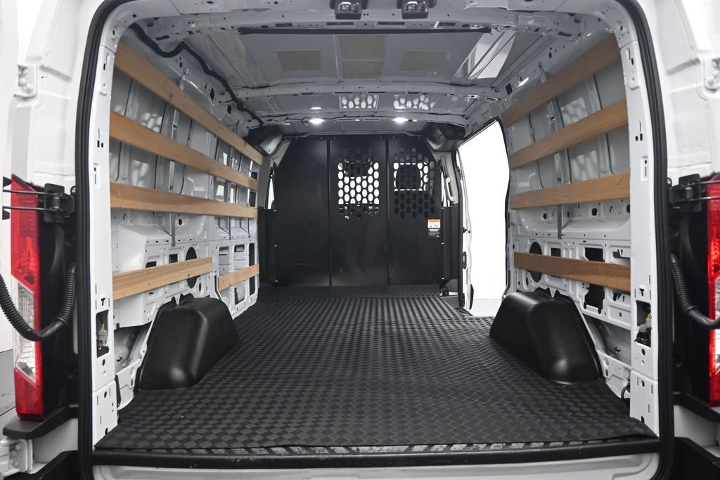 Certified 2025 Ford Transit 250 Low Roof w/ Exterior Upgrade Package RWD image 18