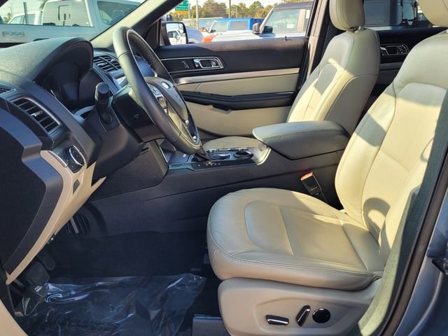 Certified 2018 Ford Explorer XLT w/ Equipment Group 202A image 12
