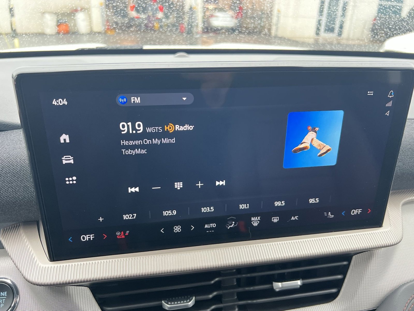 Certified 2025 Ford Explorer Active w/ Active Comfort Package image 18