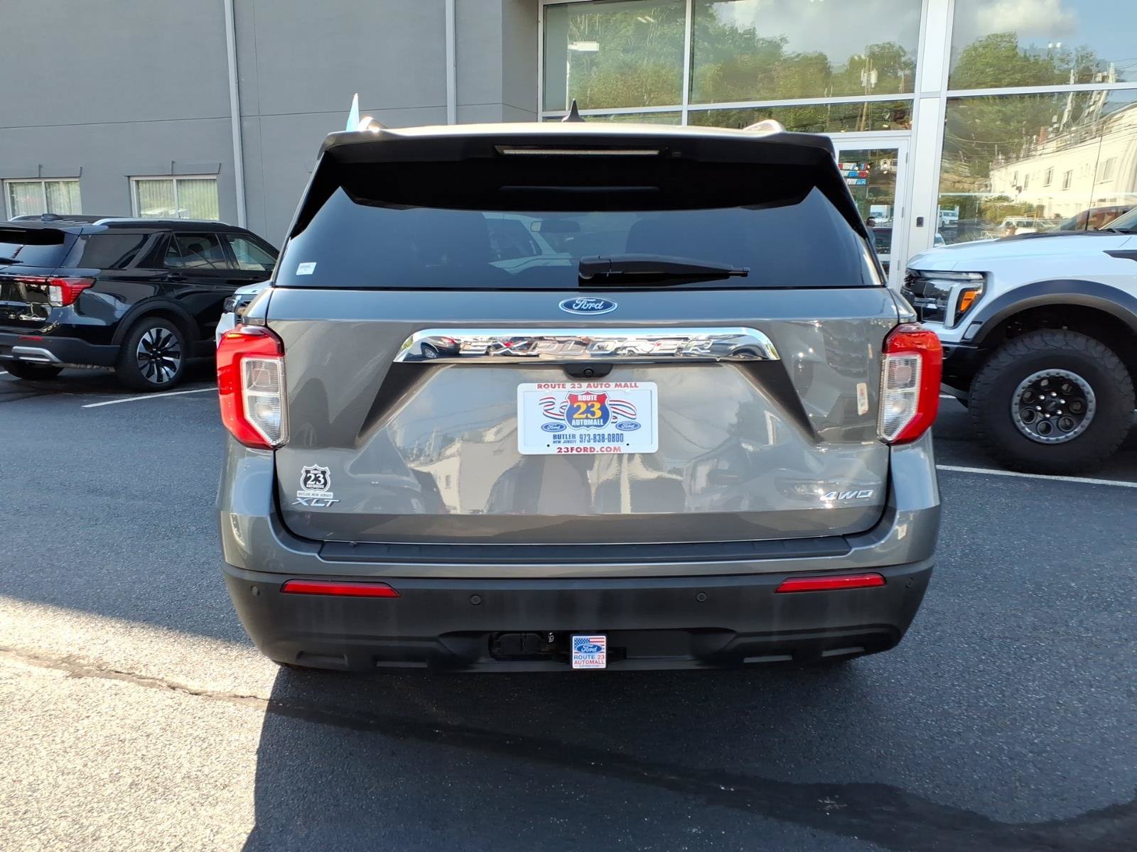 Certified 2023 Ford Explorer XLT w/ Class IV Trailer Tow Package AWD/4WD image 7