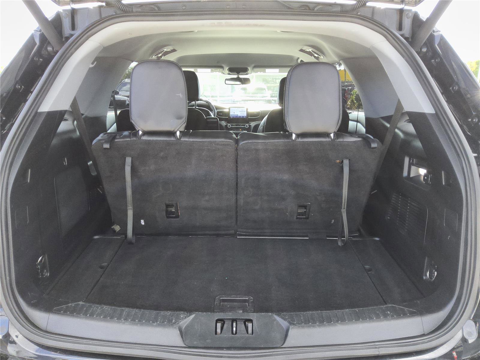 Certified 2021 Ford Explorer Limited AWD/4WD image 6