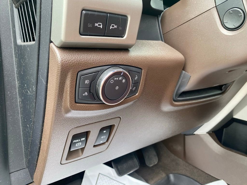 Certified 2020 Ford F150 King Ranch w/ Equipment Group 601A Luxury AWD/4WD image 17