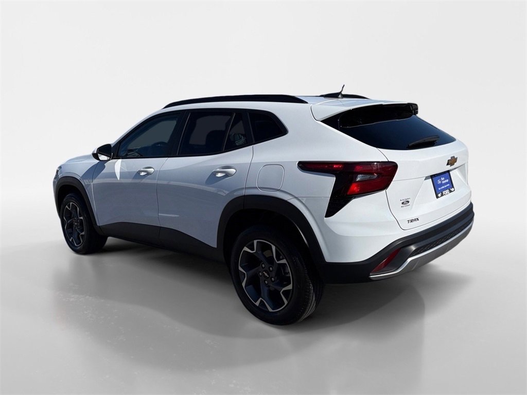 Used 2024 Chevrolet Trax LT image 5