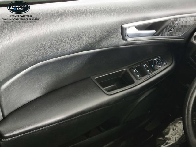 Certified 2024 Ford Edge SE w/ Black Appearance Package image 33