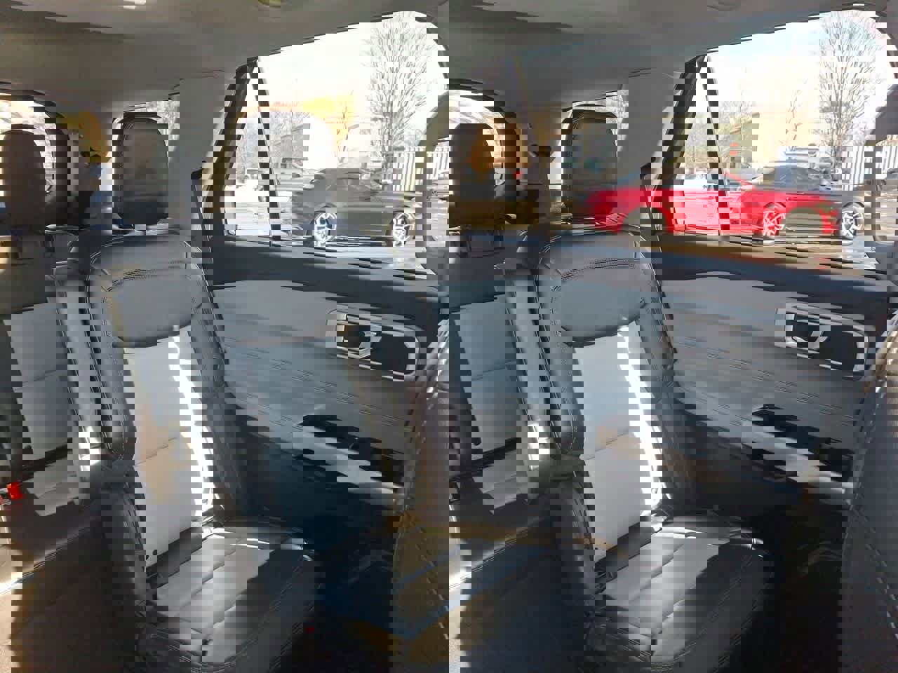 Certified 2022 Ford Explorer XLT w/ Equipment Group 202A image 14