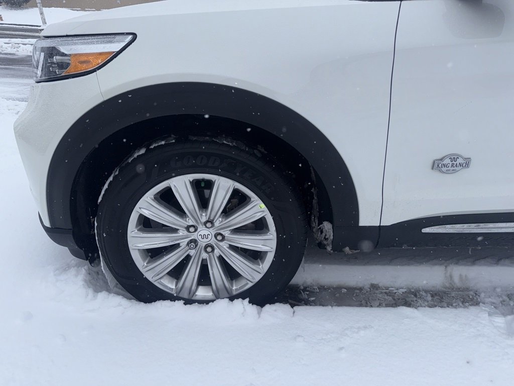 Certified 2021 Ford Explorer King Ranch w/ Premium Technology Package image 32