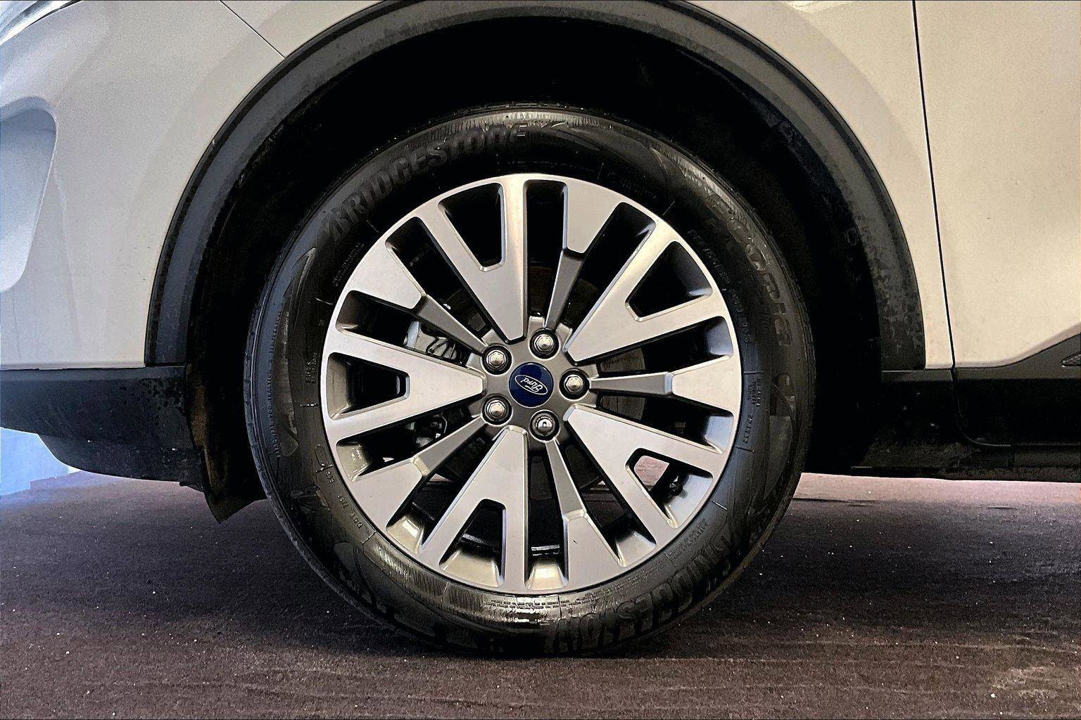 Certified 2022 Ford Escape Titanium w/ Class II Trailer Tow Package image 10