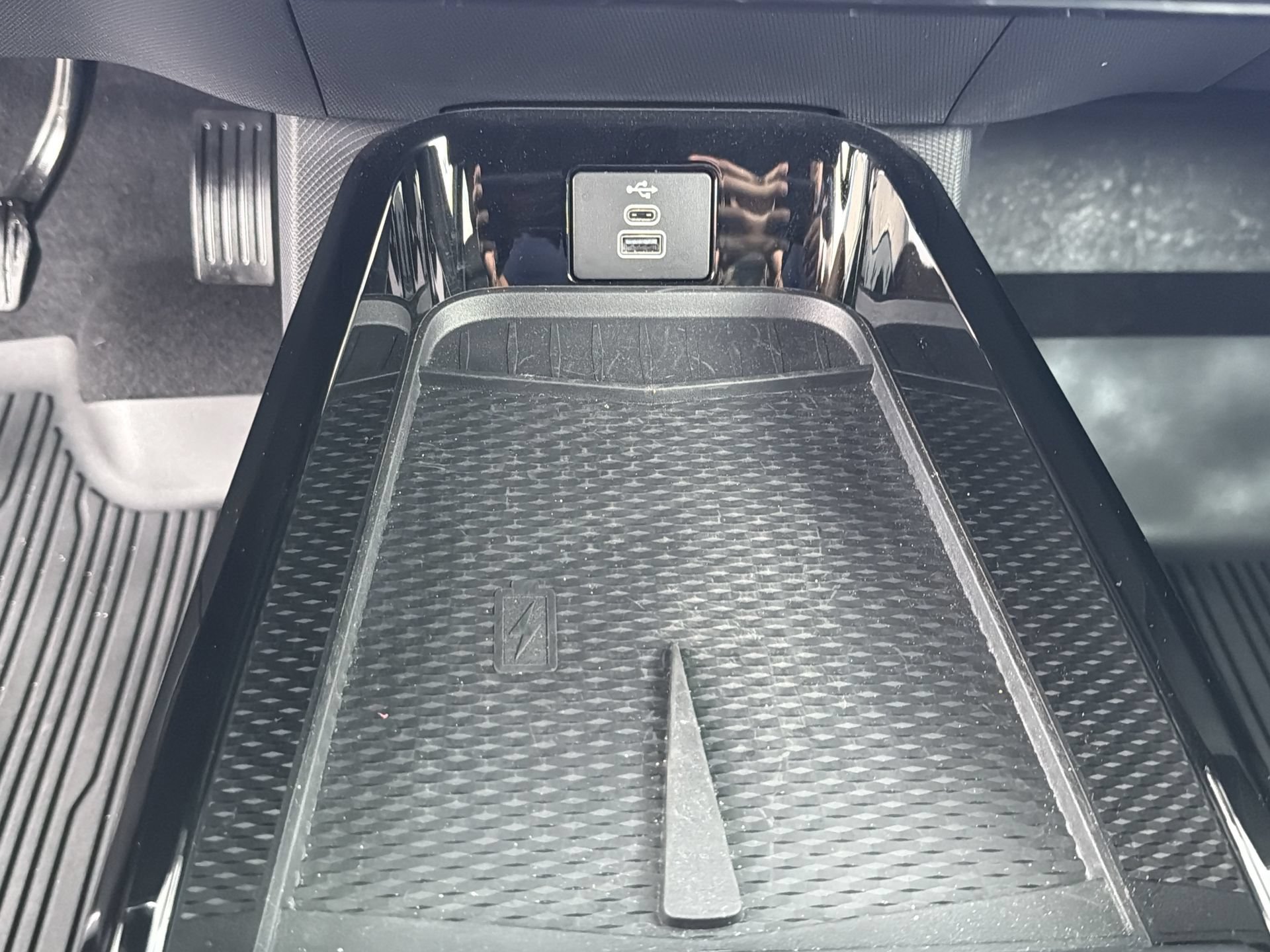 Certified 2025 Ford Mustang Mach-E GT AWD/4WD image 9
