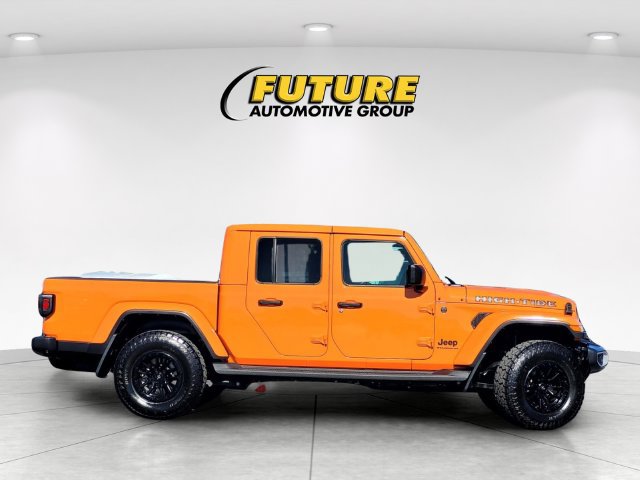 Used 2025 Jeep Gladiator Sport AWD/4WD image 3