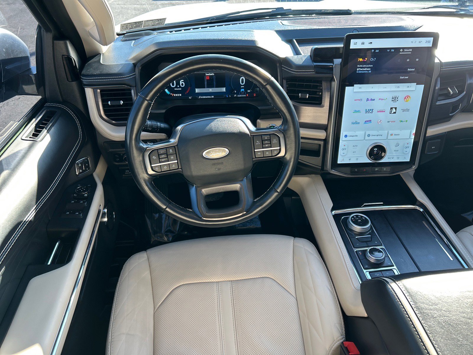 Certified 2022 Ford Expedition Platinum image 2