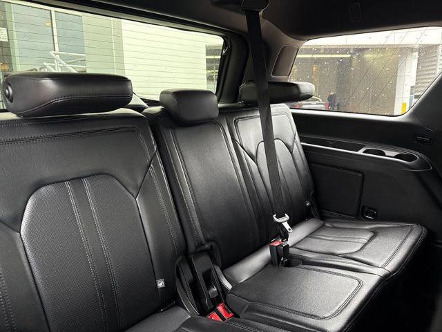 Certified 2020 Ford Expedition Limited w/ Special Edition Package AWD/4WD image 9