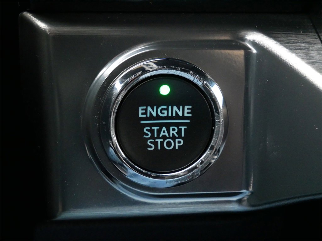 Certified 2023 Ford F150 Lariat w/ Equipment Group 502A High image 21