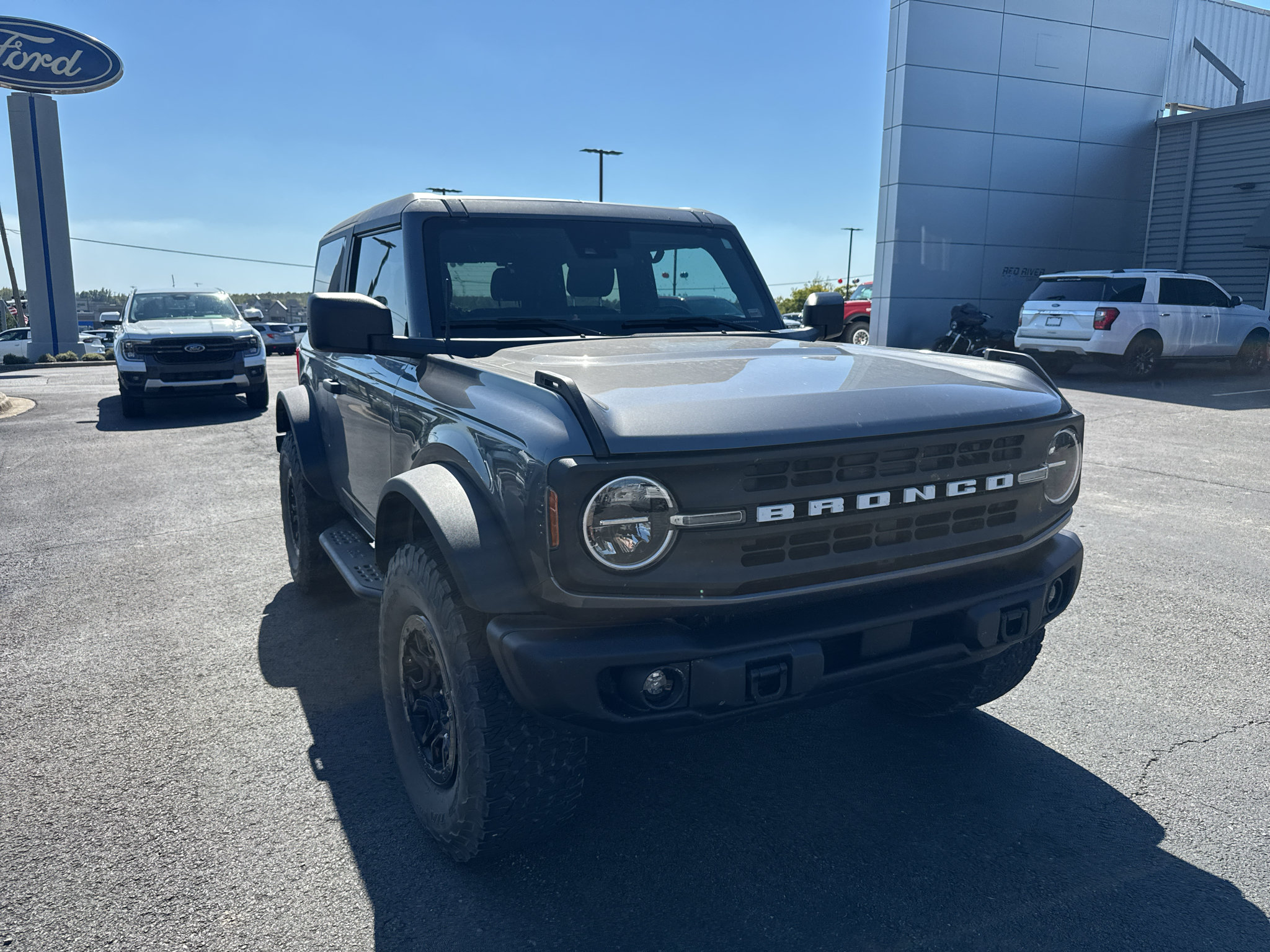 Certified 2022 Ford Bronco Black Diamond w/ Sasquatch Package AWD/4WD image 3