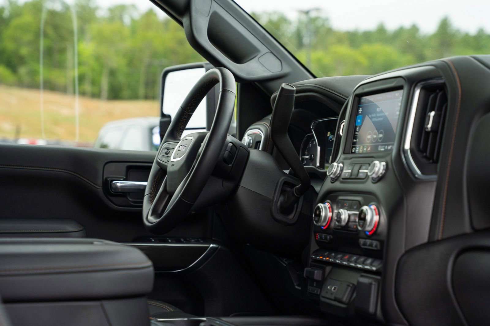 Used 2022 GMC Sierra 2500 AT4 w/ AT4 Premium Plus Package AWD/4WD image 22