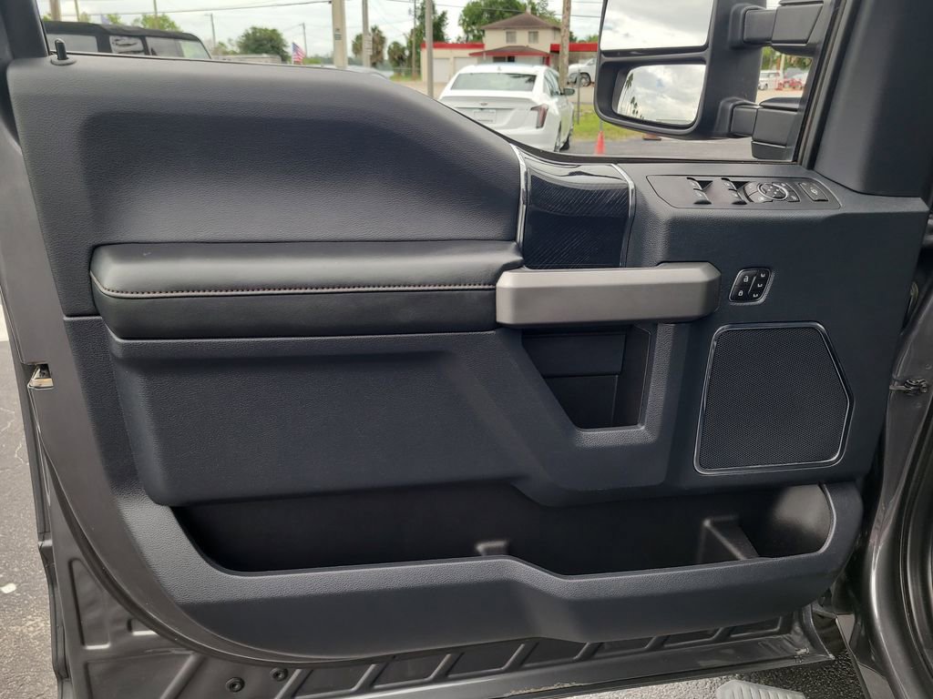 Certified 2022 Ford F250 Platinum w/ FX4 Off-Road Package AWD/4WD image 14