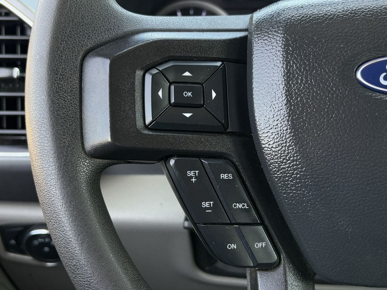 Certified 2022 Ford F250 XLT AWD/4WD image 16