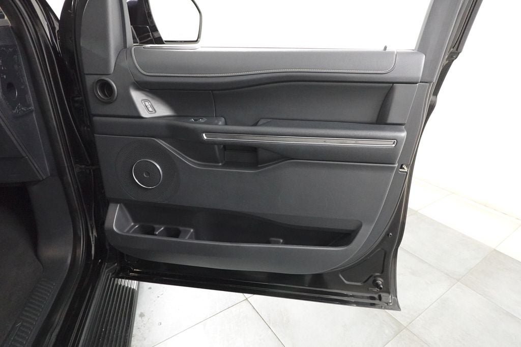 Certified 2024 Ford Expedition XLT AWD/4WD image 32