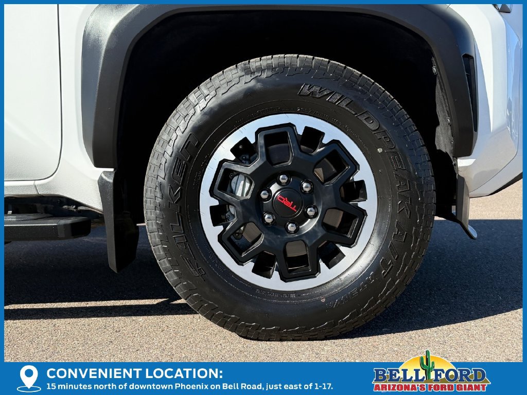 Used 2025 Toyota 4Runner SR5 AWD/4WD image 6