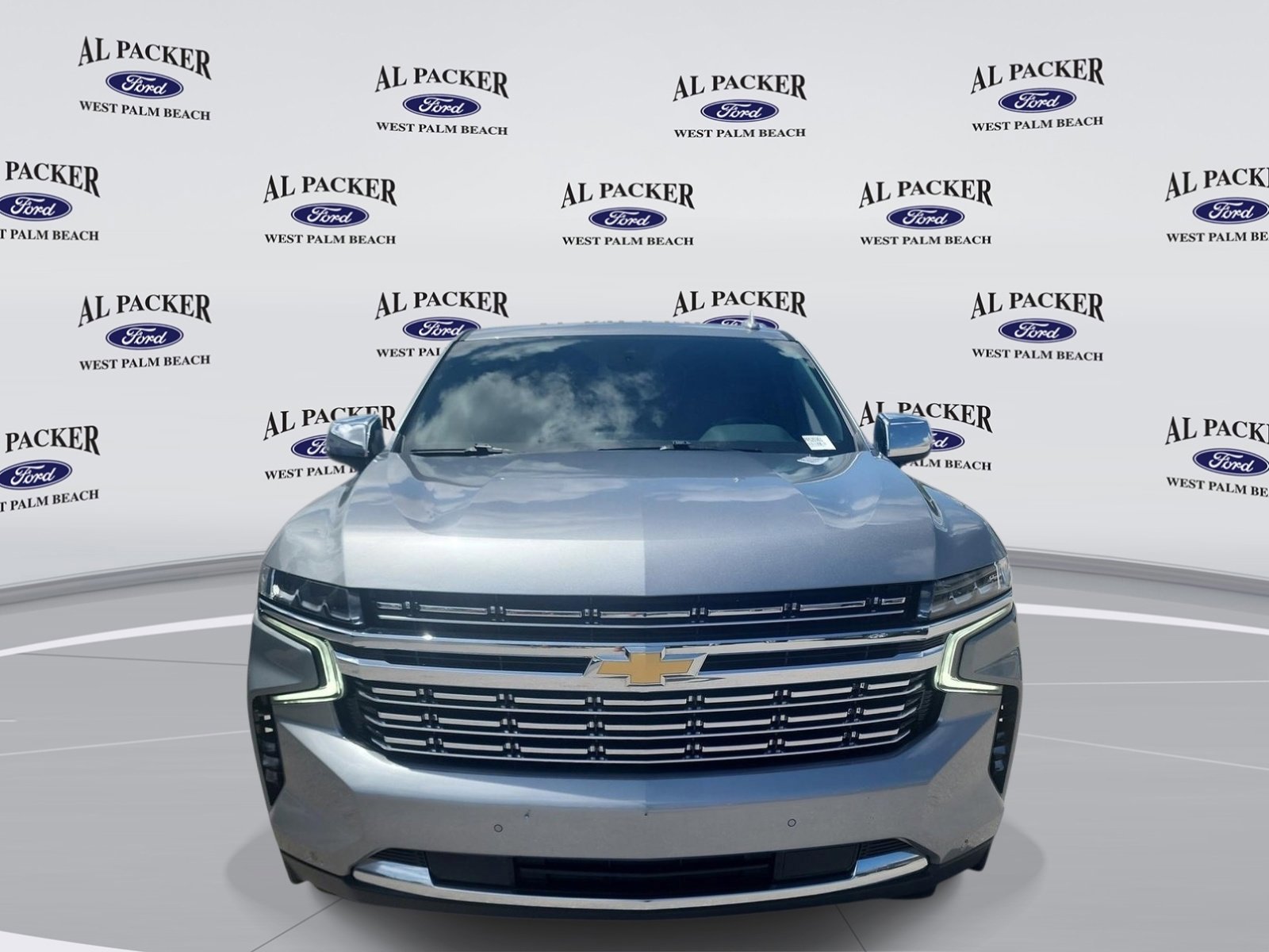 Used 2023 Chevrolet Suburban Premier image 8