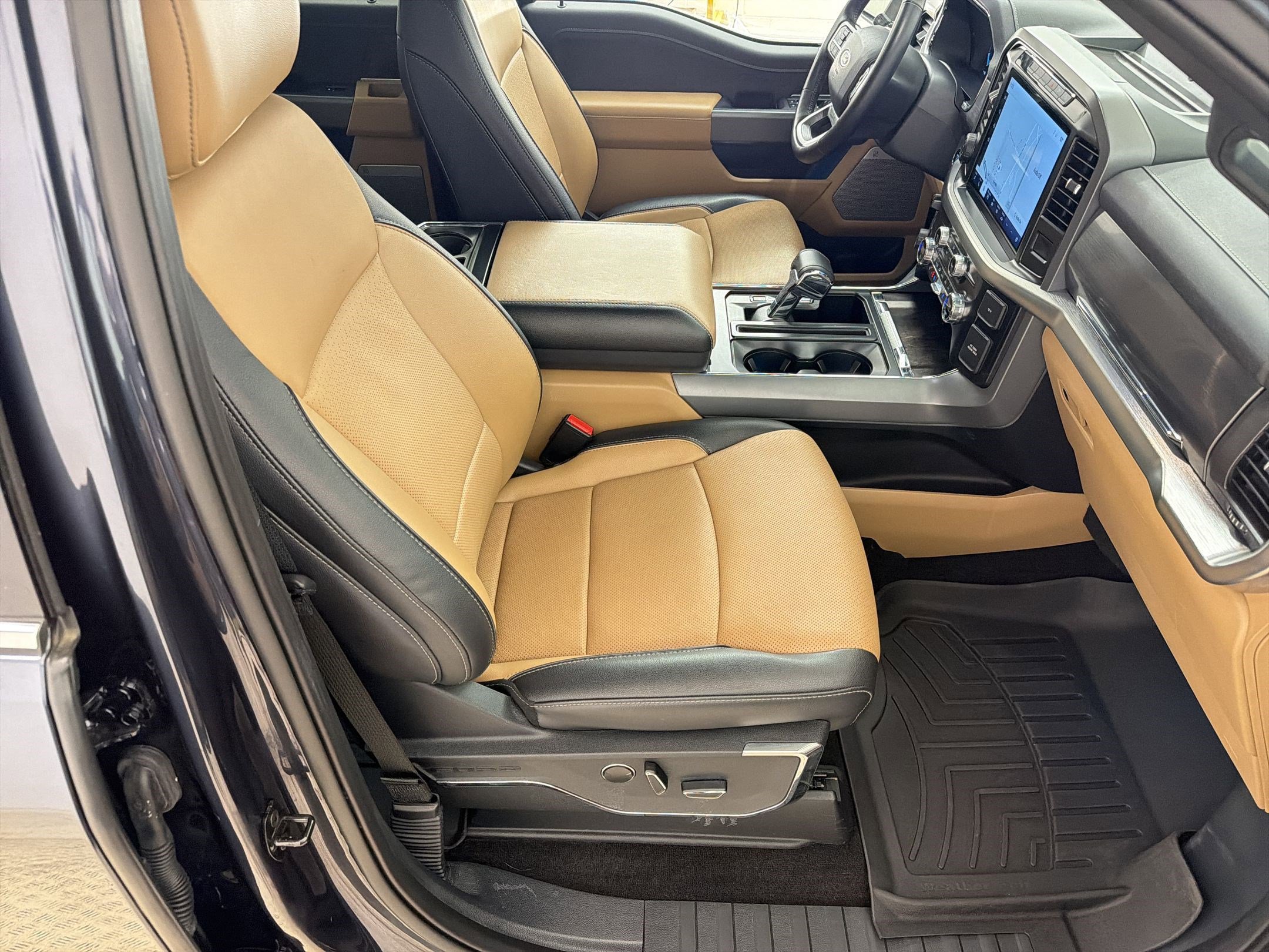 Certified 2021 Ford F150 Lariat w/ Equipment Group 502A High image 29