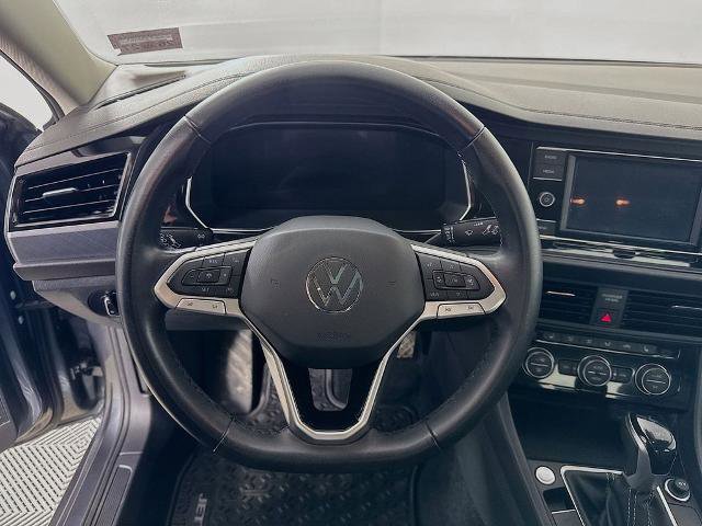 Used 2023 Volkswagen Jetta SE FWD image 12