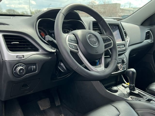 Used 2022 Jeep Cherokee Latitude w/ Sun & Sound Group AWD/4WD image 4