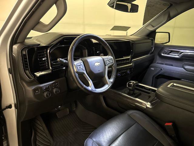 Used 2022 Chevrolet Silverado 1500 LTZ AWD/4WD image 16
