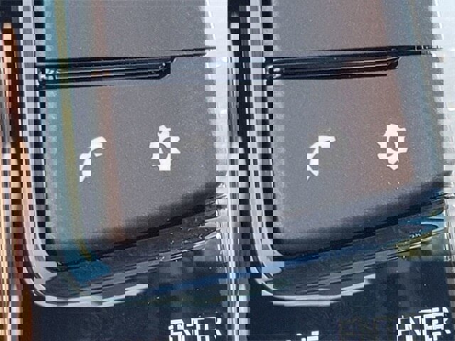 Used 2019 Hyundai Elantra GT image 7