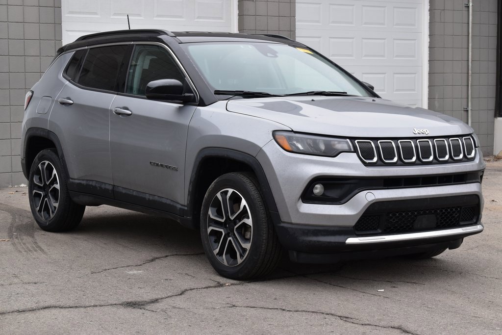 Used 2022 Jeep Compass Limited image 3