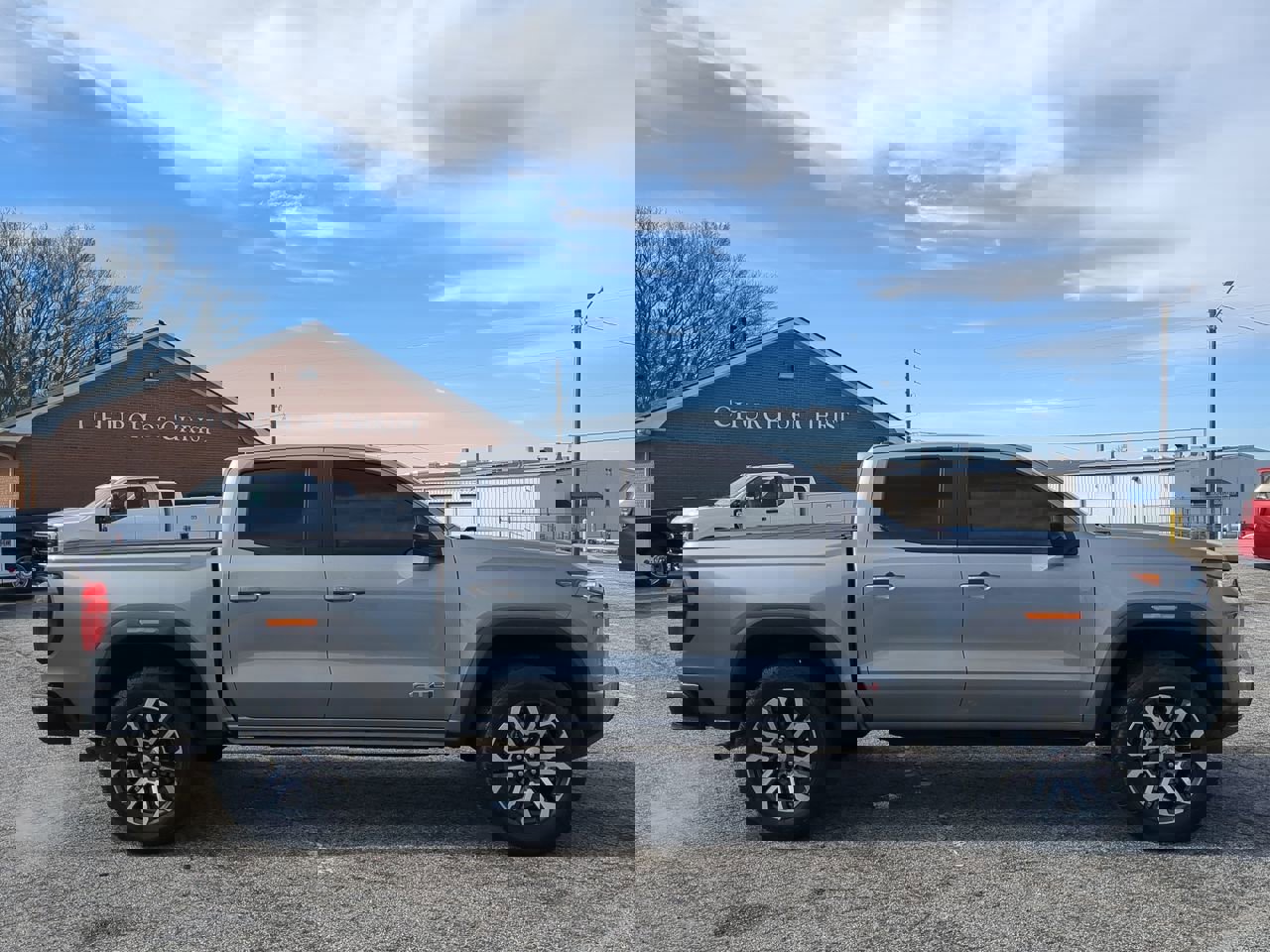 Used 2024 GMC Canyon AT4 w/ AT4 Premium Package image 6