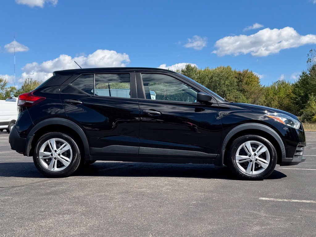 Used 2020 Nissan Kicks S FWD image 7