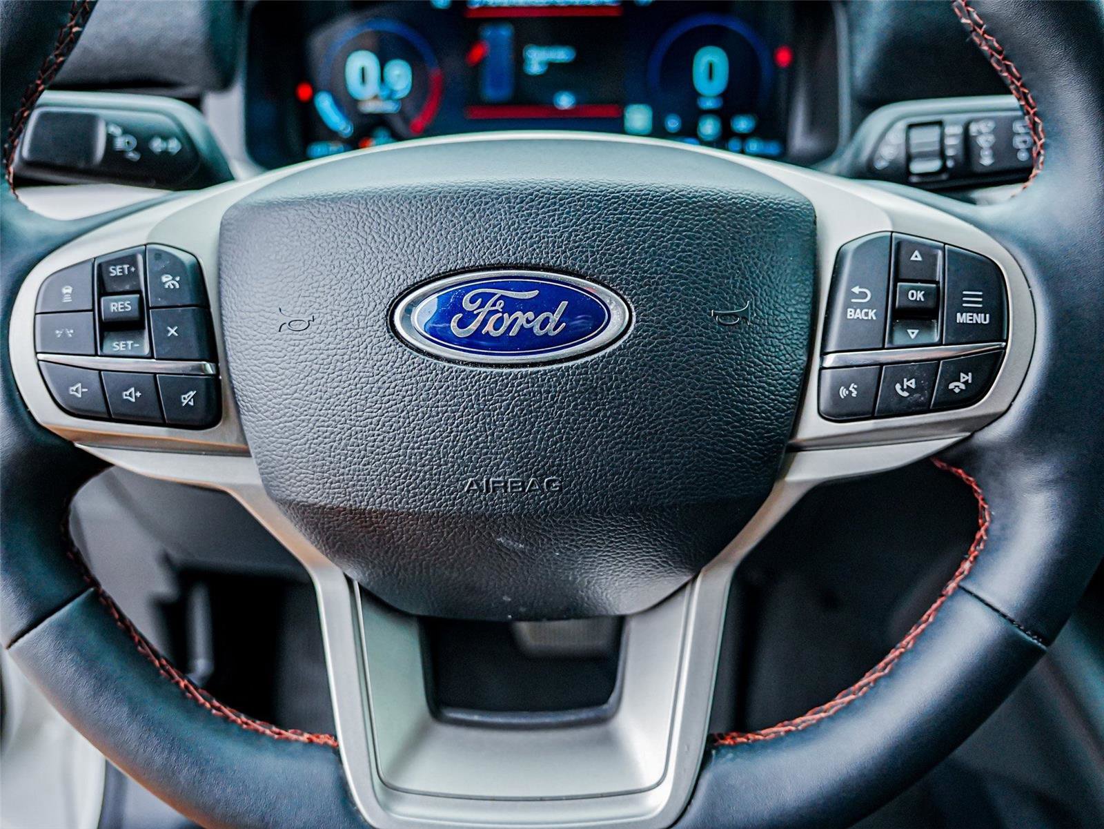 Certified 2025 Ford Explorer Active w/ Active Comfort Package RWD image 13
