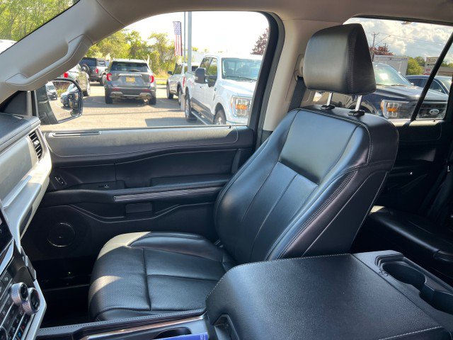 Certified 2024 Ford Expedition XLT AWD/4WD image 9