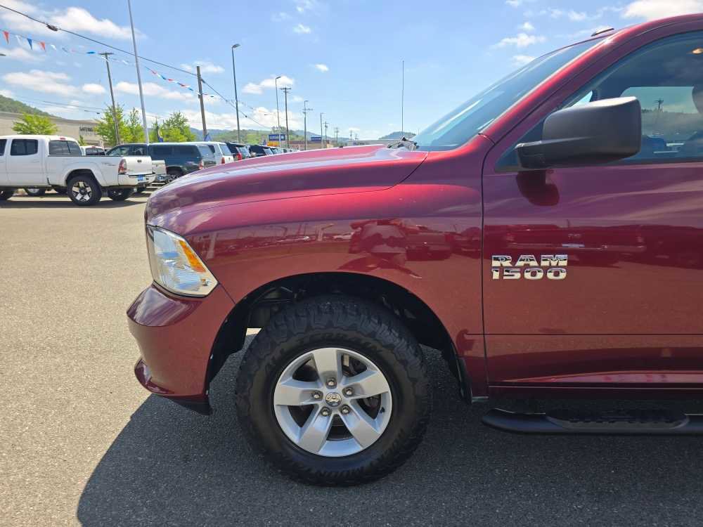 Used 2018 RAM 1500 Express AWD/4WD image 19