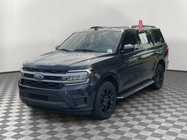 Certified 2023 Ford Expedition XLT RWD image 3