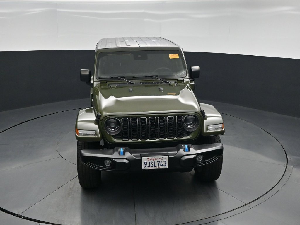 Used 2024 Jeep Wrangler Unlimited w/ Convenience Group AWD/4WD image 33