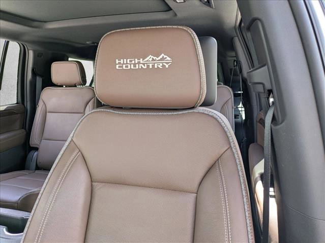 Used 2024 Chevrolet Suburban High Country image 14