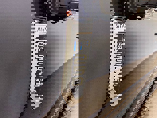 Certified 2022 Ford F250 Lariat w/ Lariat Ultimate Package image 13