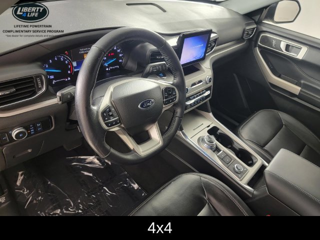 Certified 2022 Ford Explorer XLT w/ Equipment Group 202A AWD/4WD image 14
