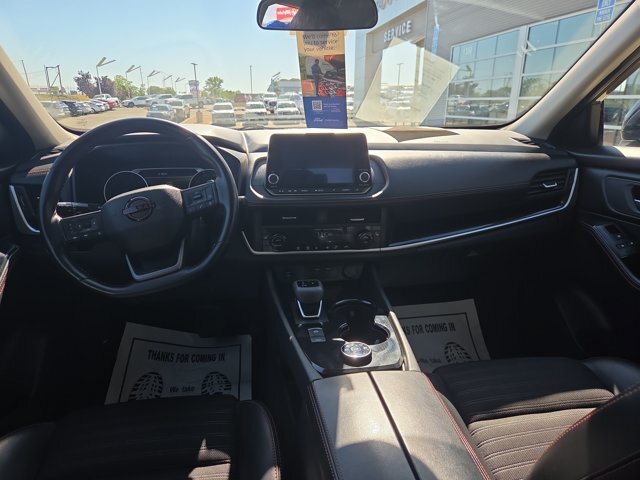 Used 2025 Nissan Rogue SV AWD/4WD image 15