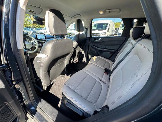 Certified 2022 Ford Escape SEL w/ Technology Package FWD image 9