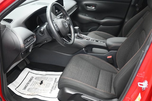 Used 2025 Honda HR-V Sport image 6
