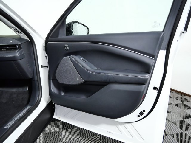 Certified 2023 Ford Mustang Mach-E Premium AWD/4WD image 9
