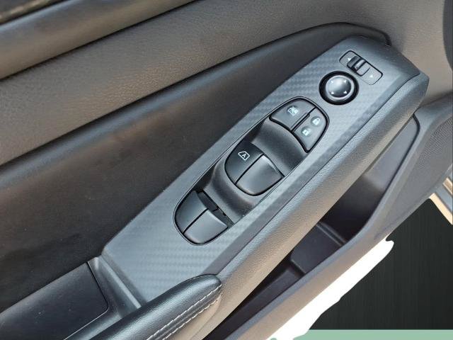 Used 2025 Nissan Altima 2.5 SV FWD image 14
