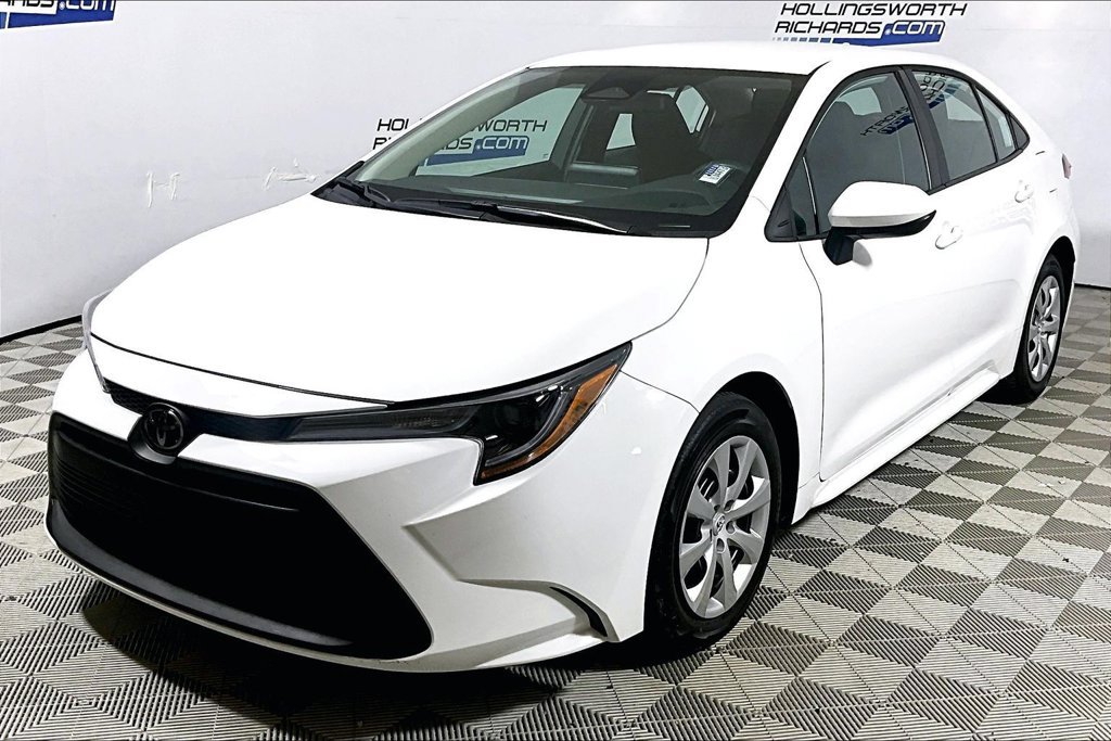 Used 2026 Toyota Corolla LE FWD image 1