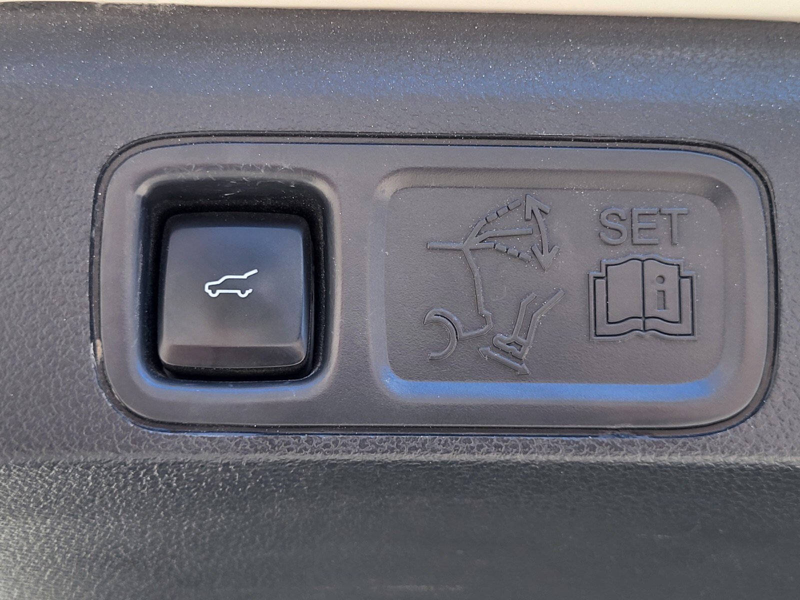 Certified 2023 Ford Expedition Platinum image 34