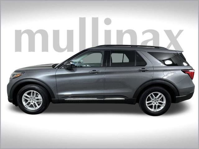 Certified 2025 Ford Explorer Active image 12