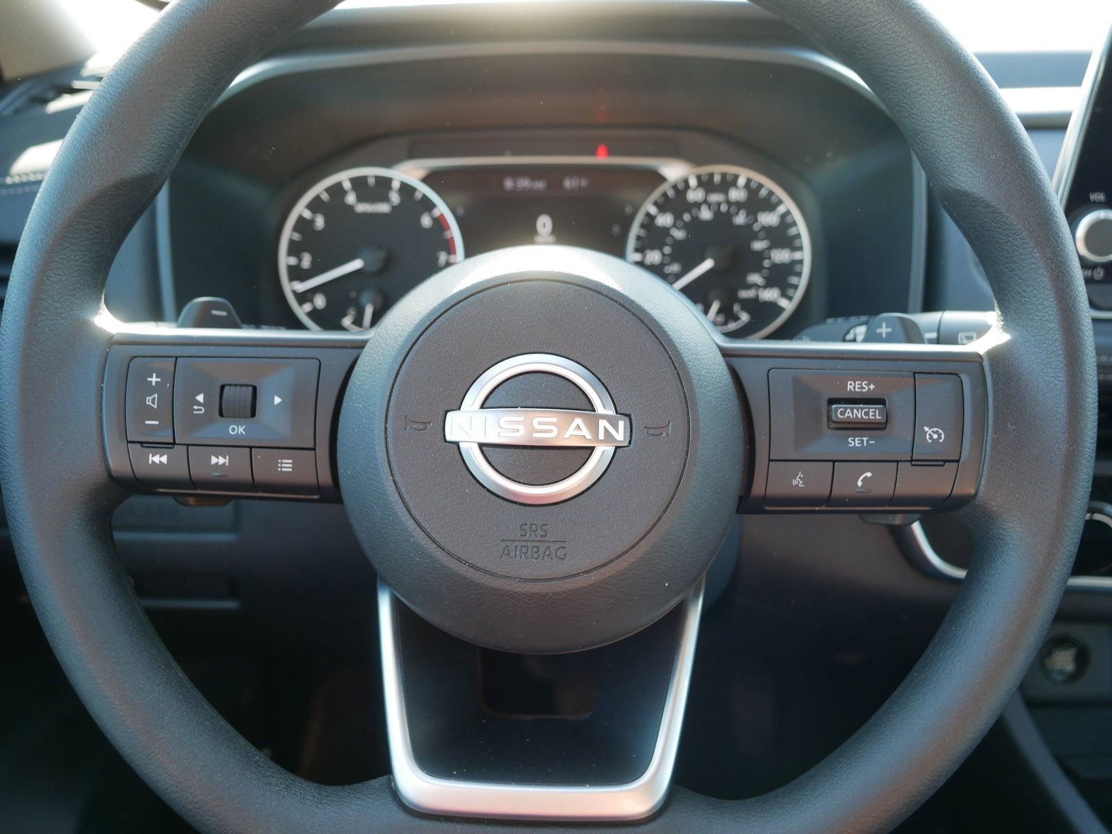 Used 2024 Nissan Rogue S AWD/4WD image 26